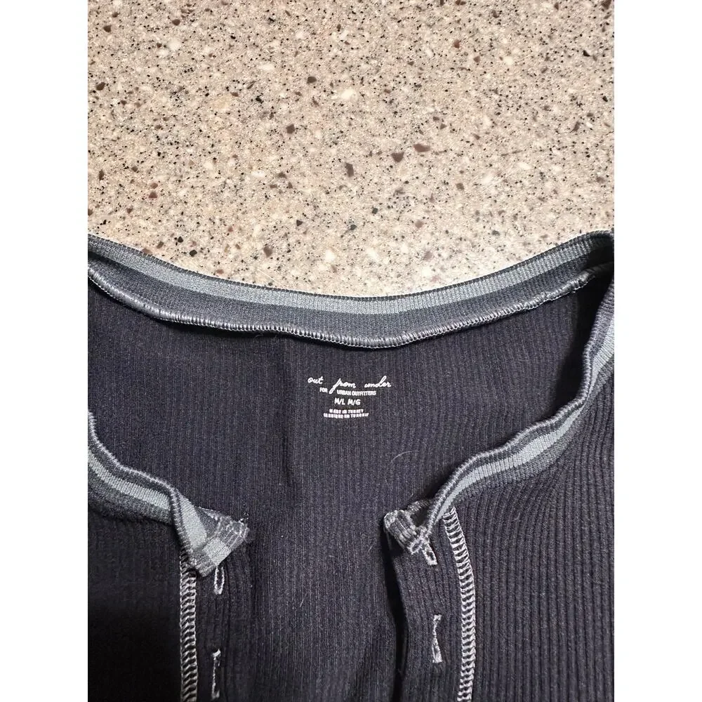 Urban Outfitters Crop Top Ribbed T-Shirt Size Medium Large Get one Free - Picture 7 of 8